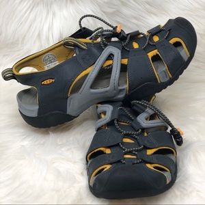 Keen Men’s sandals size 8 gray and Yellow